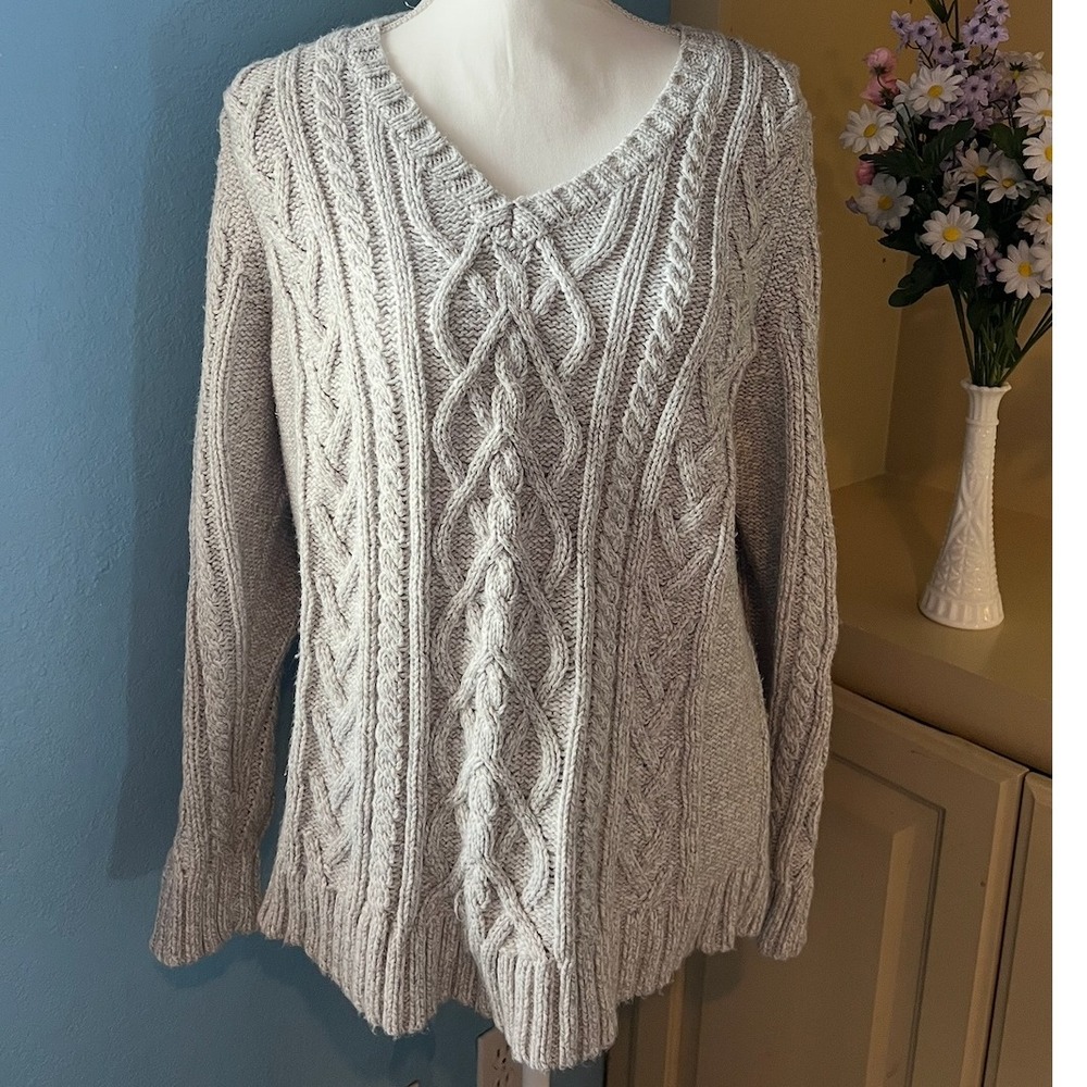 St. Johns Bay‎ Womens 1X Grey Cable Knit VNeck Sweater Neutral Preppy Fall Cozy